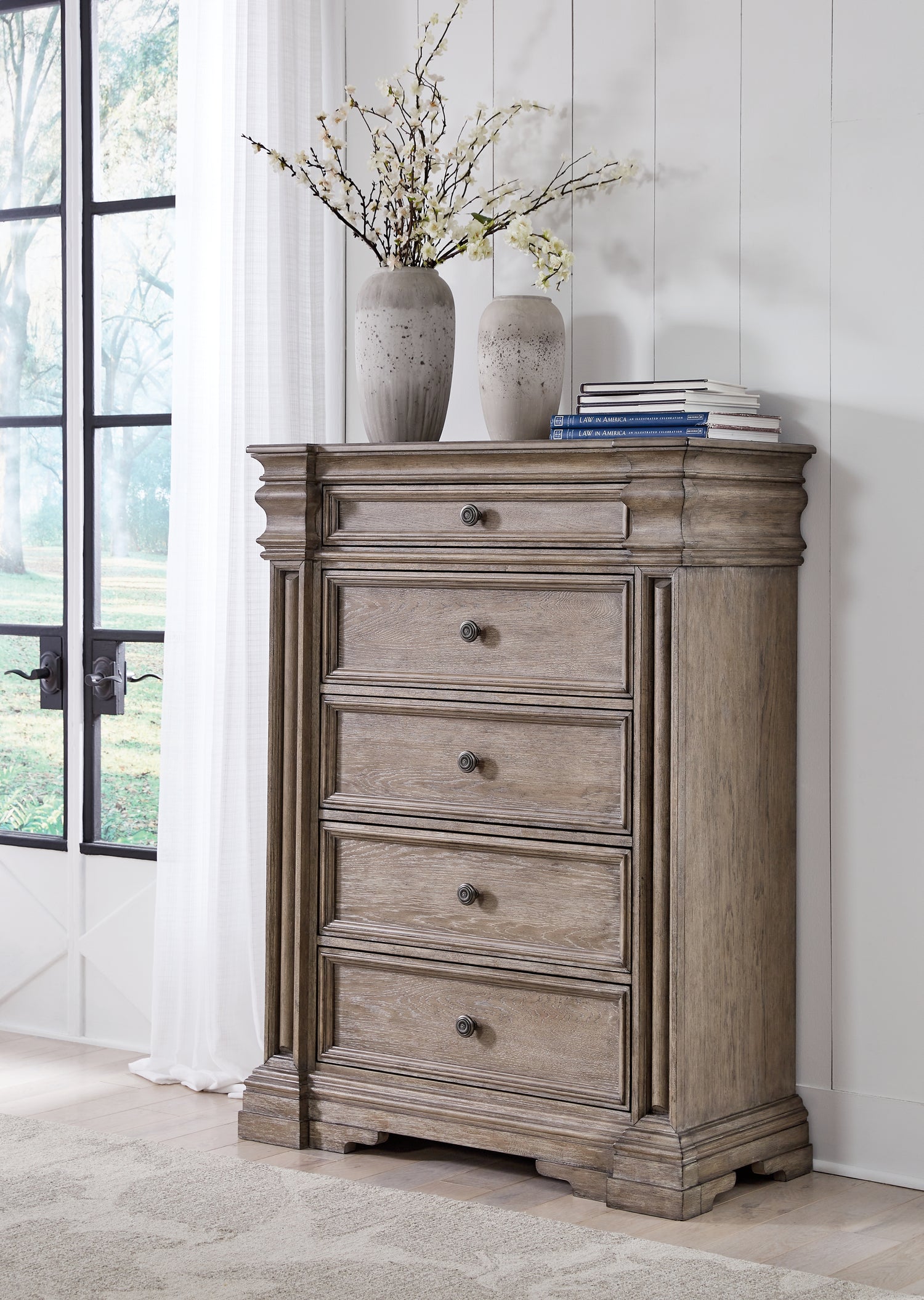 Blairhurst King Panel Bed, Dresser, Chest and 2  Nightstands - B916B11