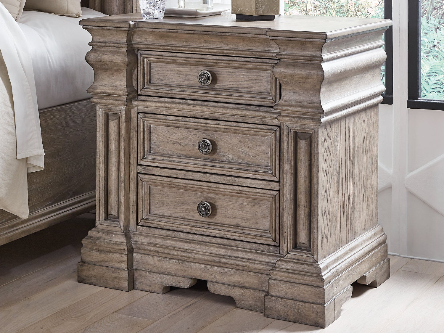 Blairhurst King Panel Bed with Mirrored Dresser, Chest and Nightstand in Light Grayish Brown from Ashley - Luna Furniture