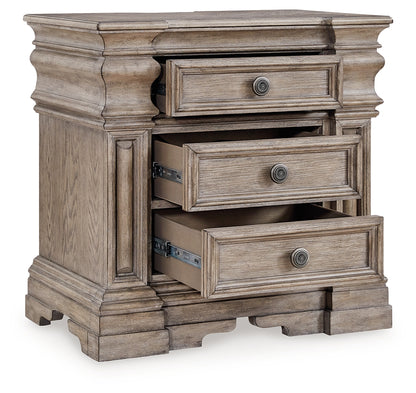 Blairhurst Queen Panel Bed, 2 Chests and 2 Nightstands - B916B12
