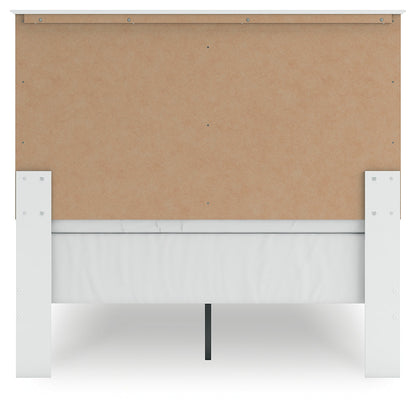 Bostwick Shoals Full Panel Bed with Dresser and Nightstand in White - PKG021570