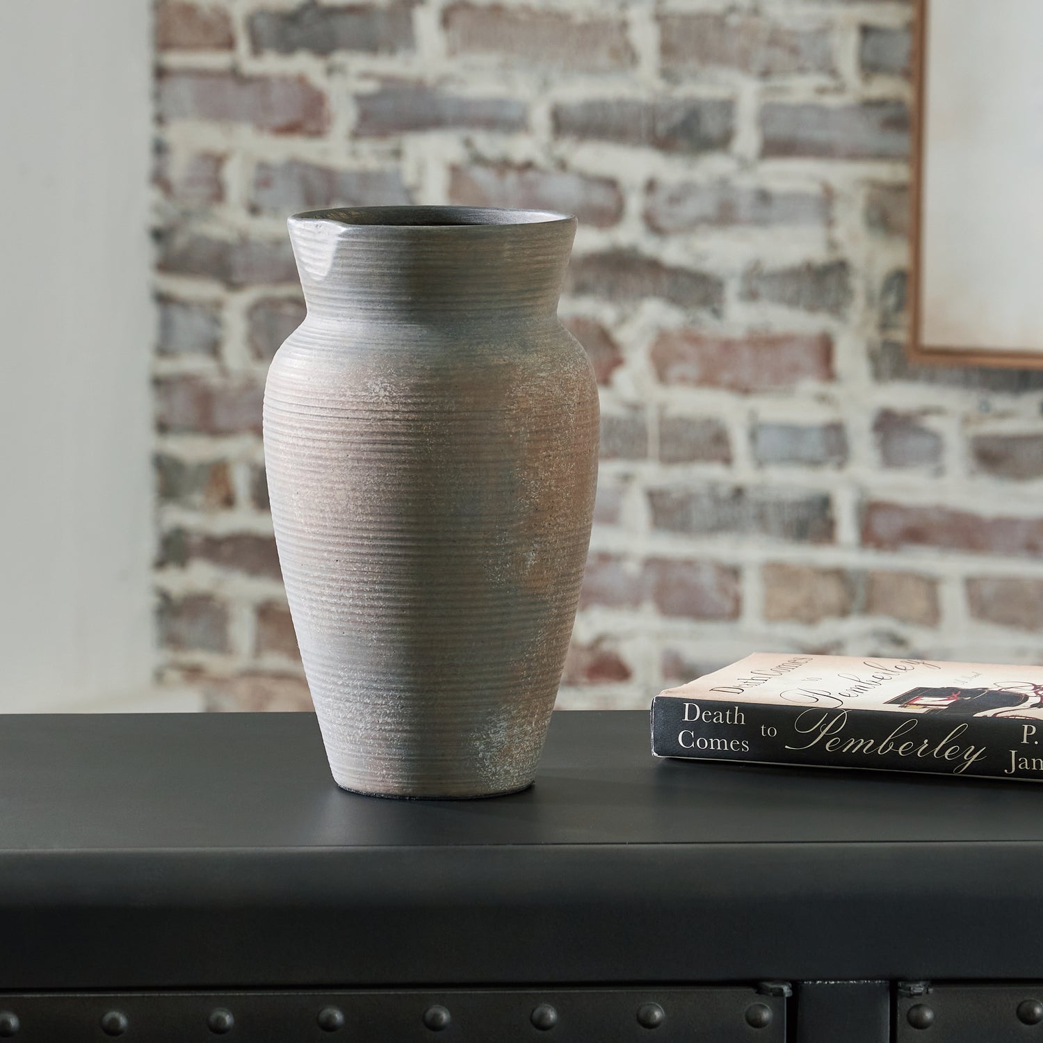 Brickmen Antique Gray Vase - A2000657