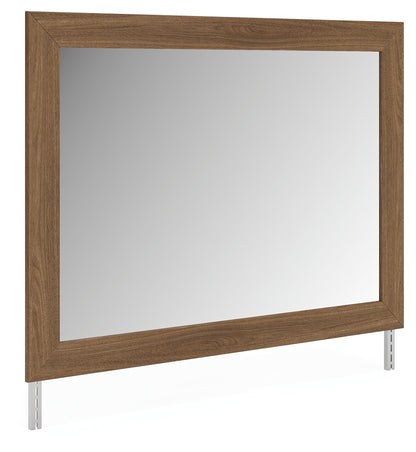 Broachmyn Auburn Bedroom Mirror - PCB1116-36