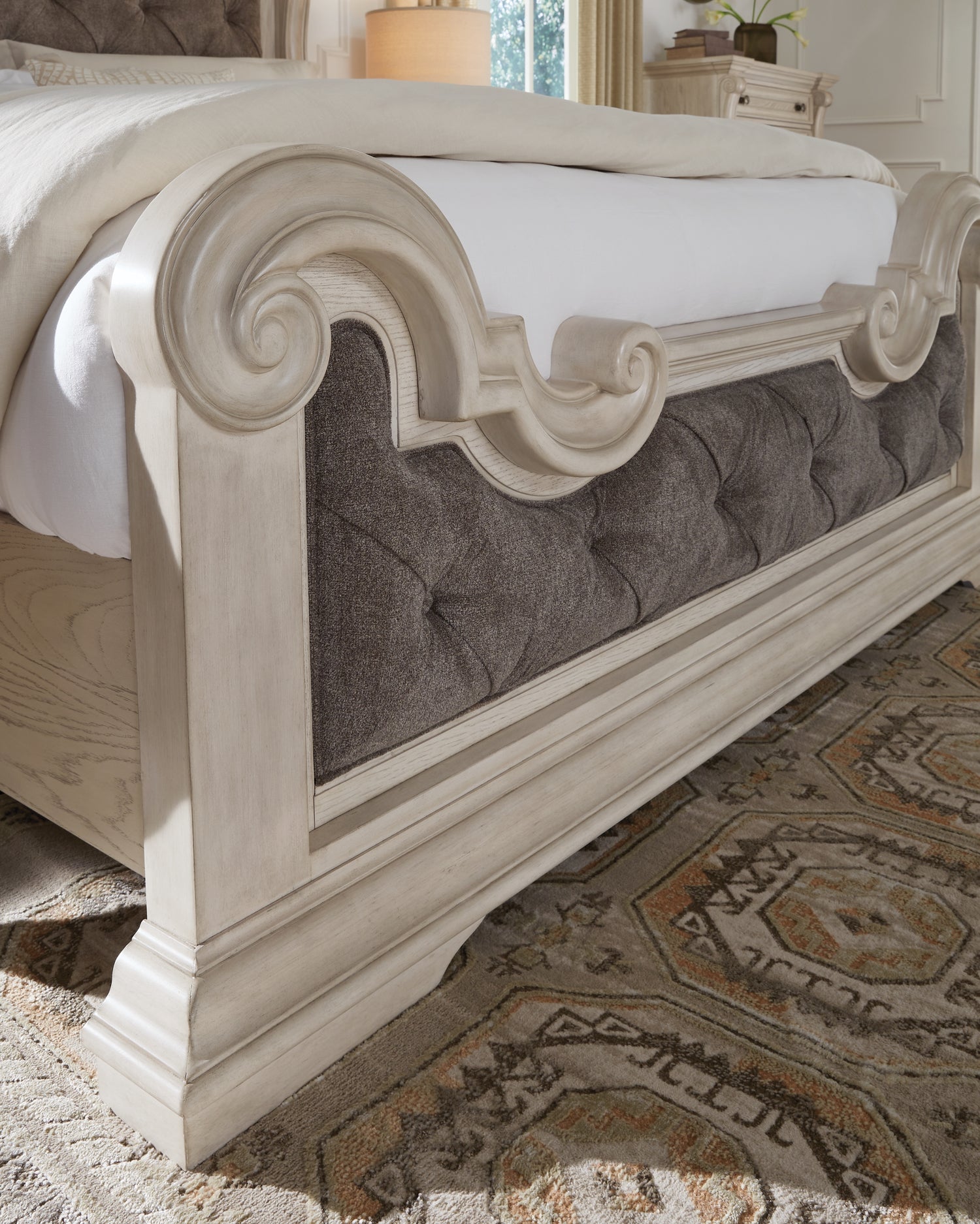 Bruchandi Antique White California King Upholstered Panel Bed - PCB948B5