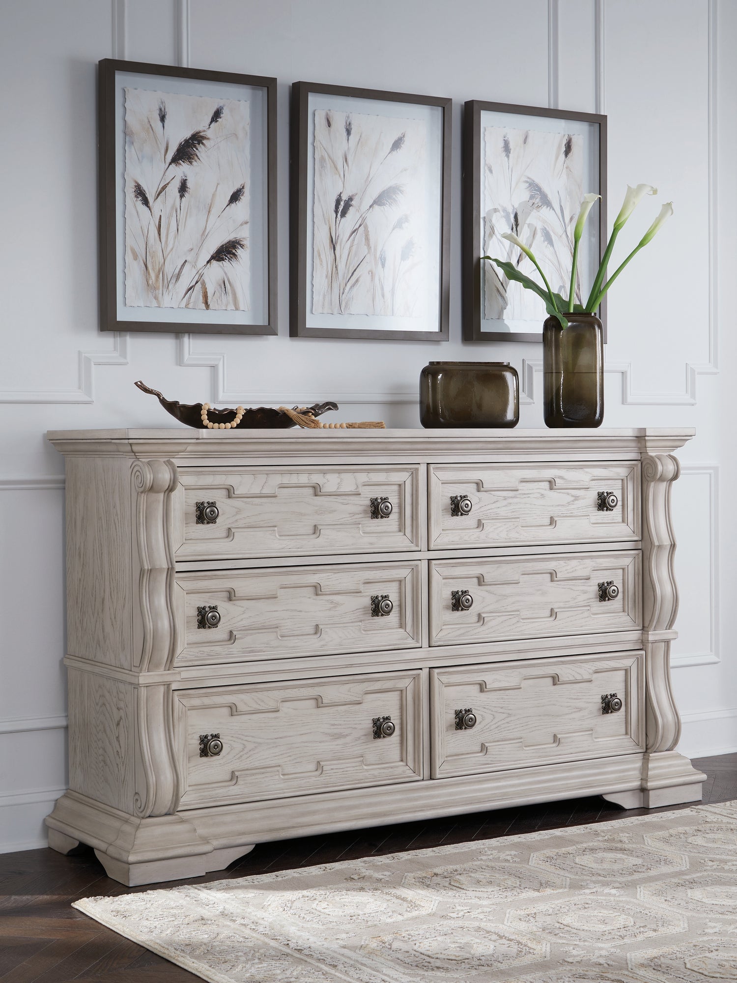 Bruchandi Antique White Dresser - PCB948-31
