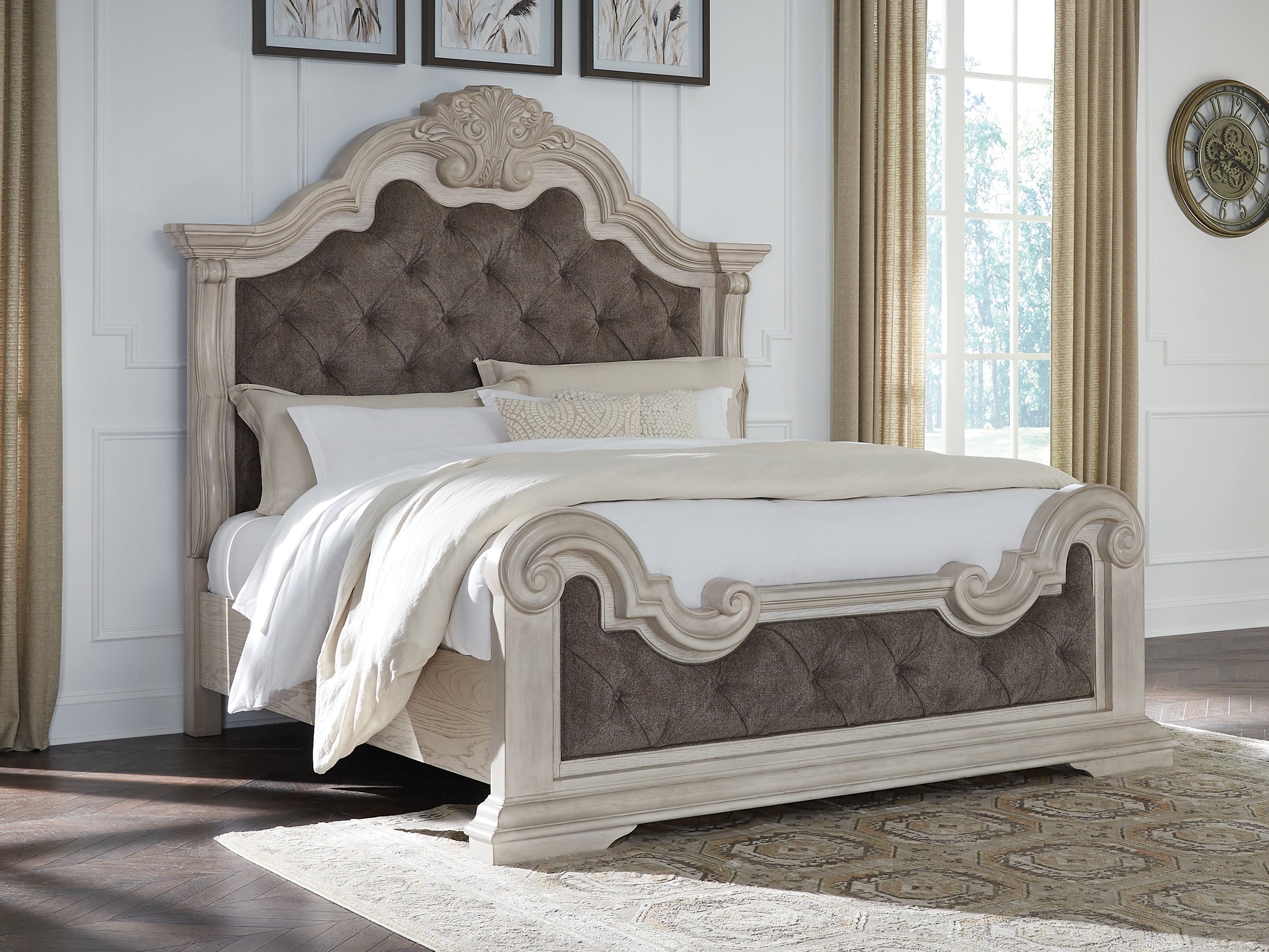 Bruchandi Antique White King Upholstered Panel Bed - PCB948B4