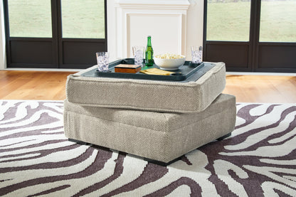 Calnita 2-Piece Sectional with Ottoman in Sisal - PKG015791