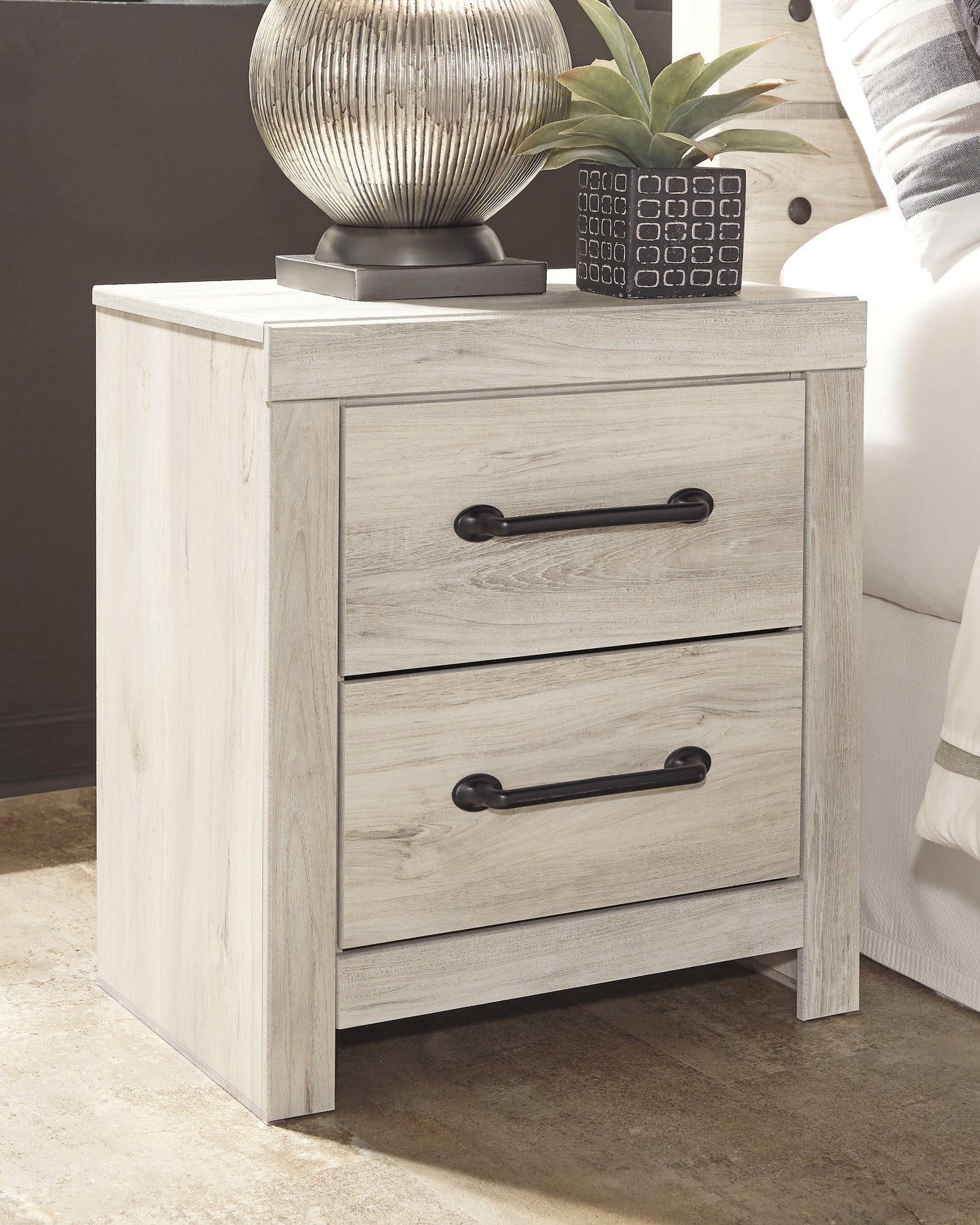 Cambeck King Panel Bed with Mirrored Dresser and 2 Nightstands in Whitewash - PKG003033