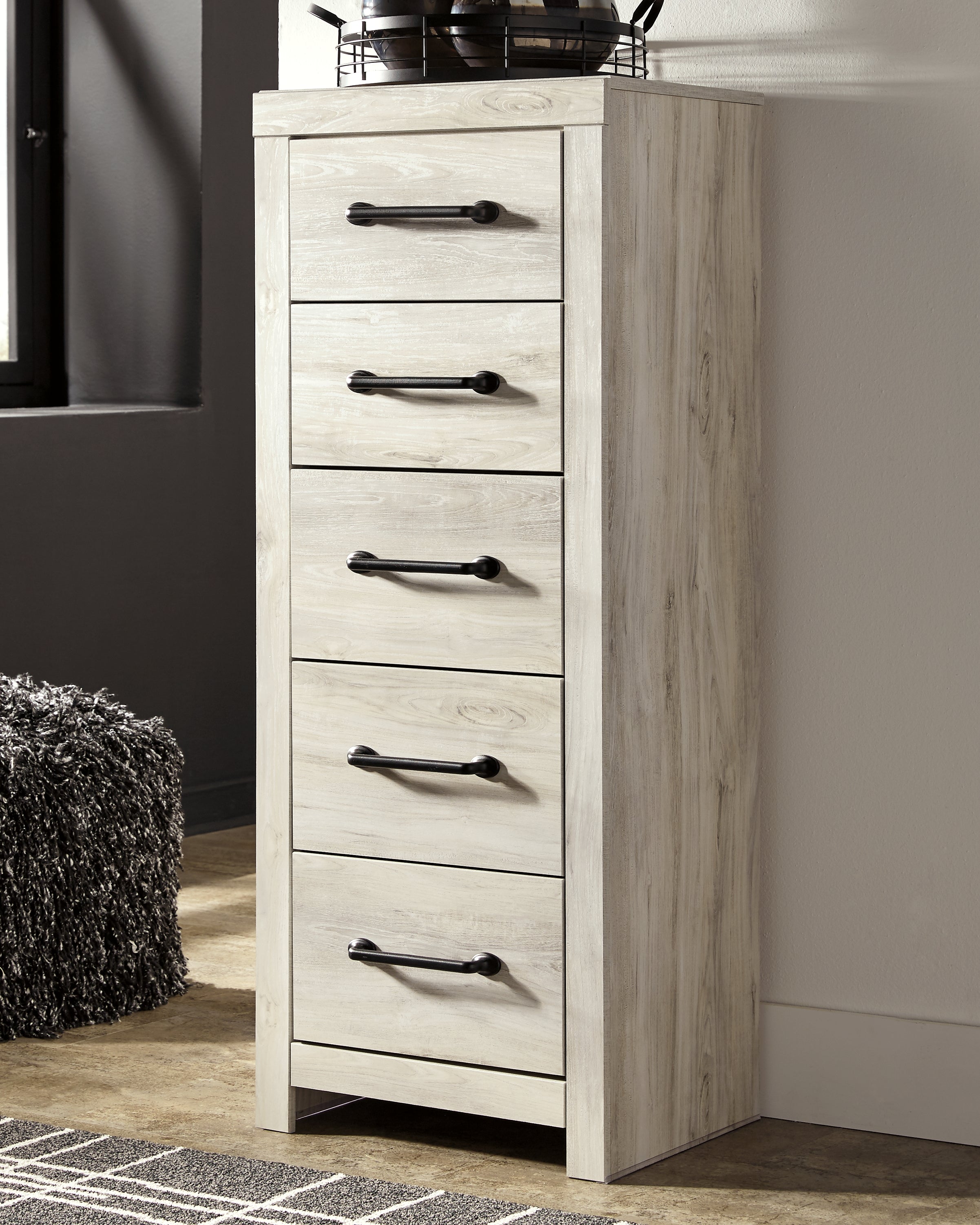 Cambeck Queen Panel Bed and Chest - B192B121