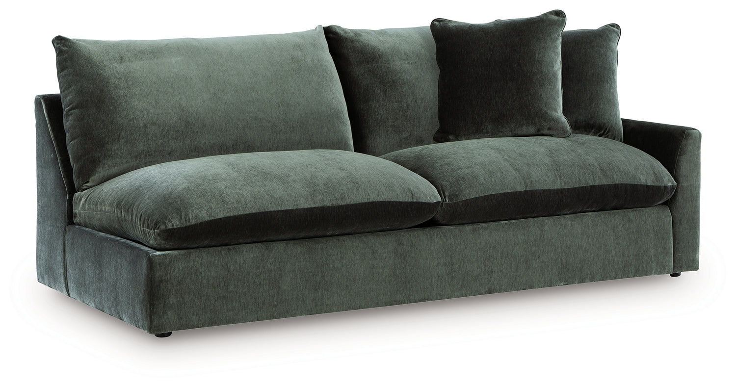 Carriage View Jade Right-Arm Facing Sofa - 7800167