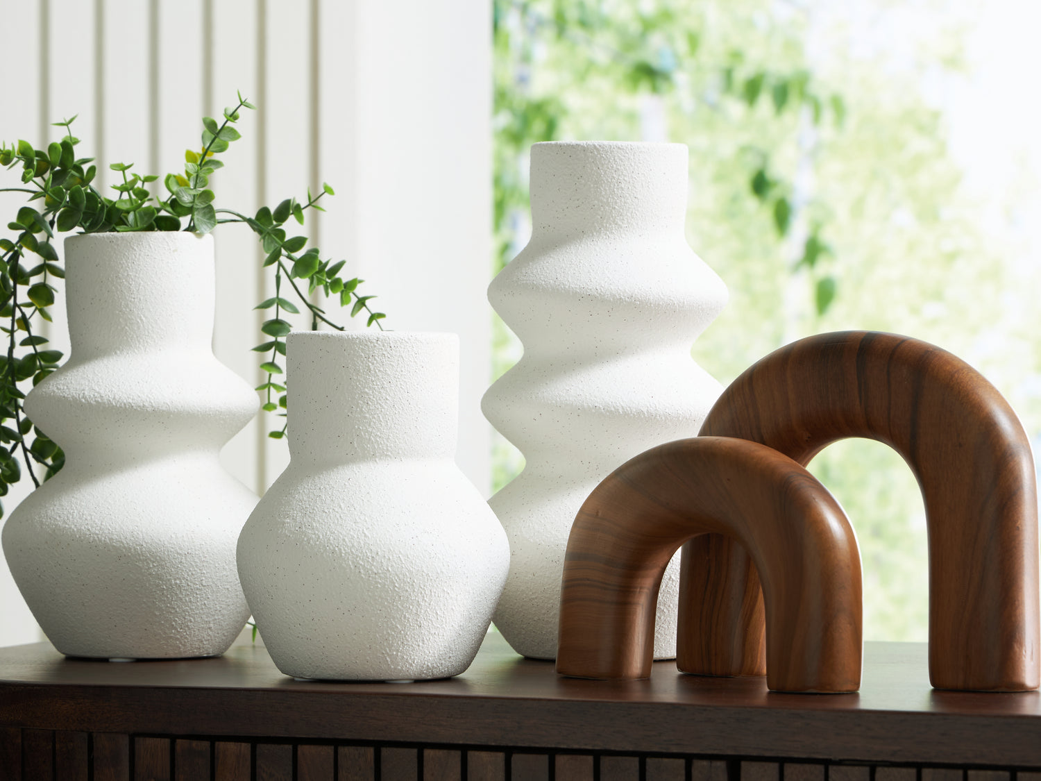 Carterworth White/Brown Accessory Set (Set of 5) - A2C00210