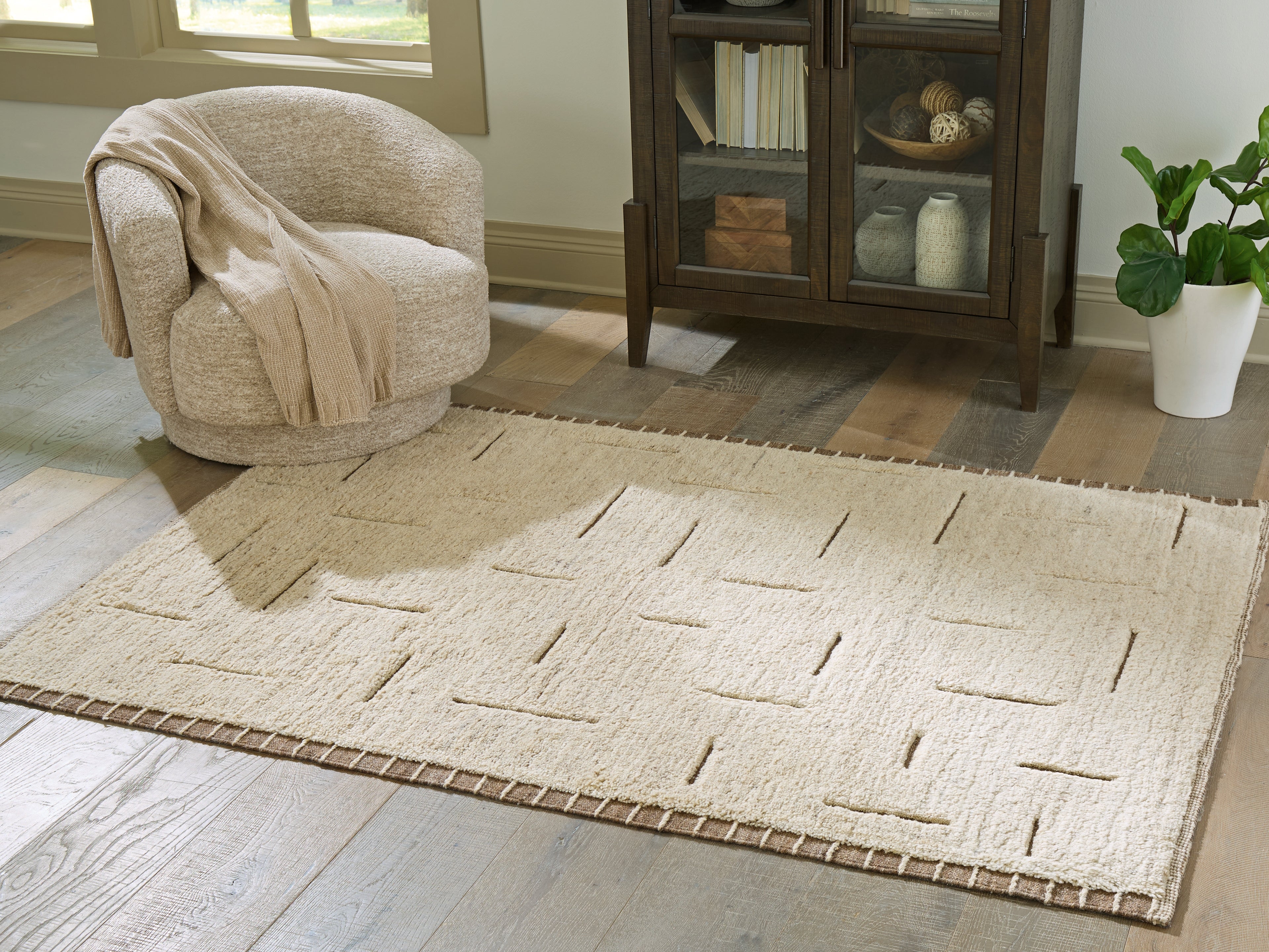 Clayman Beige/Brown Medium Rug - R408342