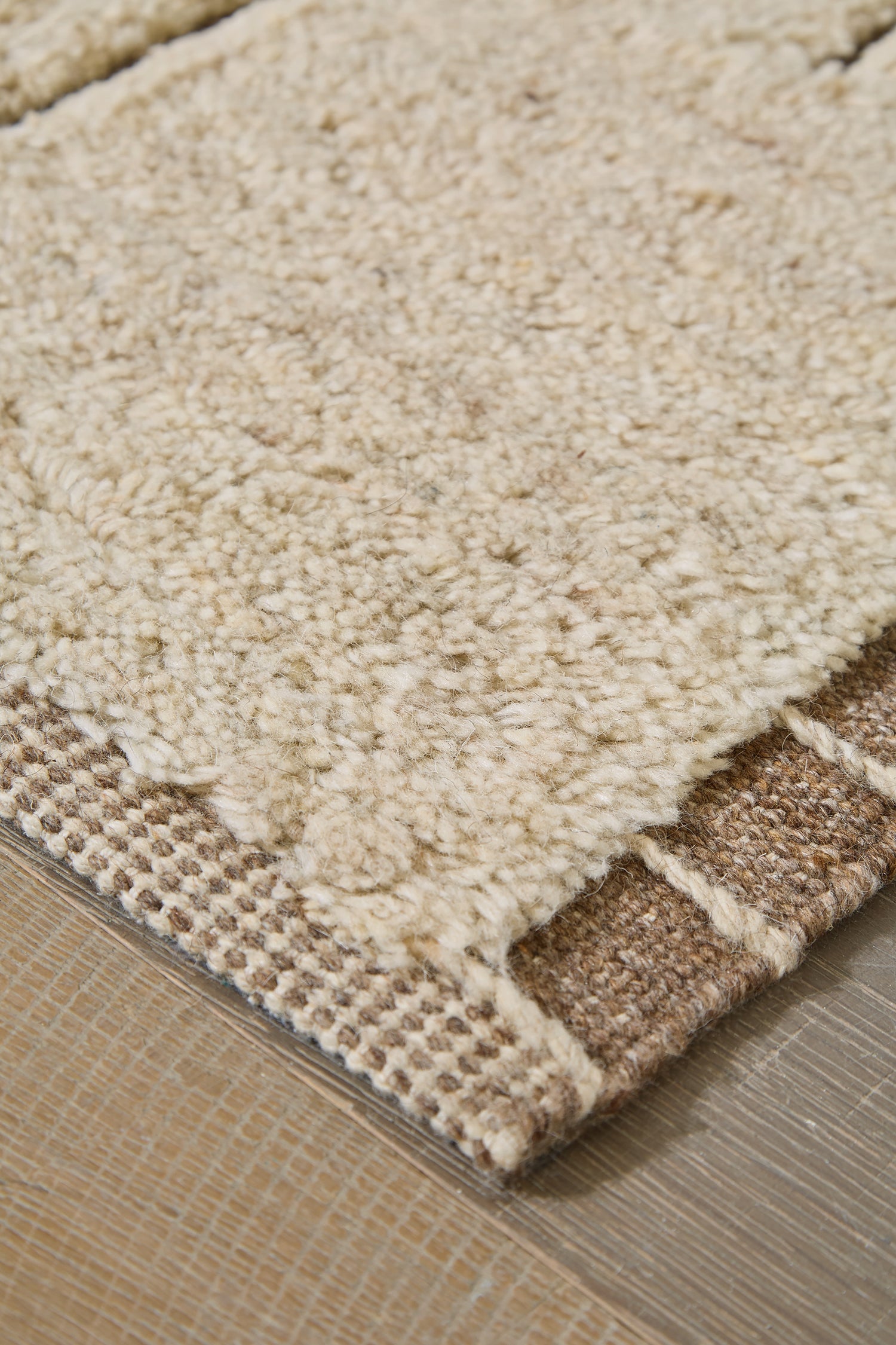 Clayman Beige/Brown Medium Rug - R408342