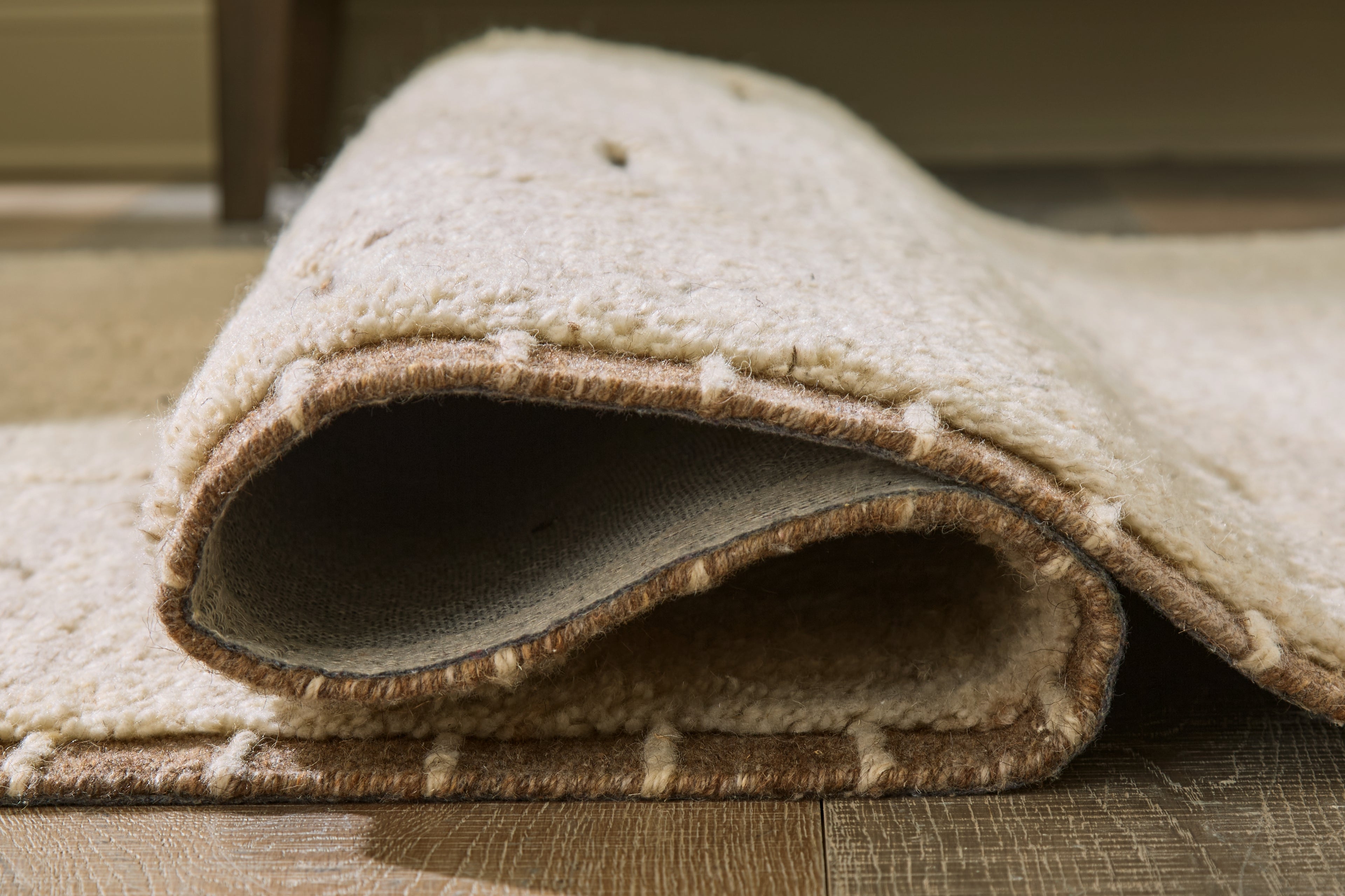 Clayman Beige/Brown Medium Rug - R408342