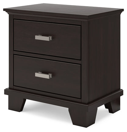 Covetown Full Panel Bed, Chest and Nightstand - B441B16