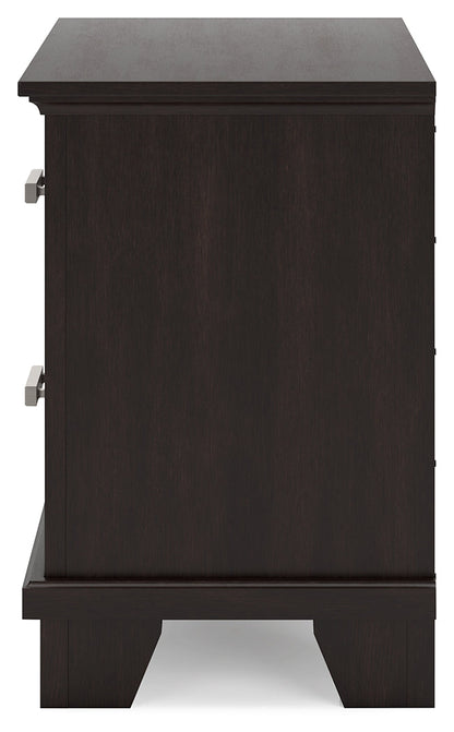 Covetown Queen Panel Bed with Dresser and 2 Nightstands in Dark Brown from Ashley - Luna Furniture