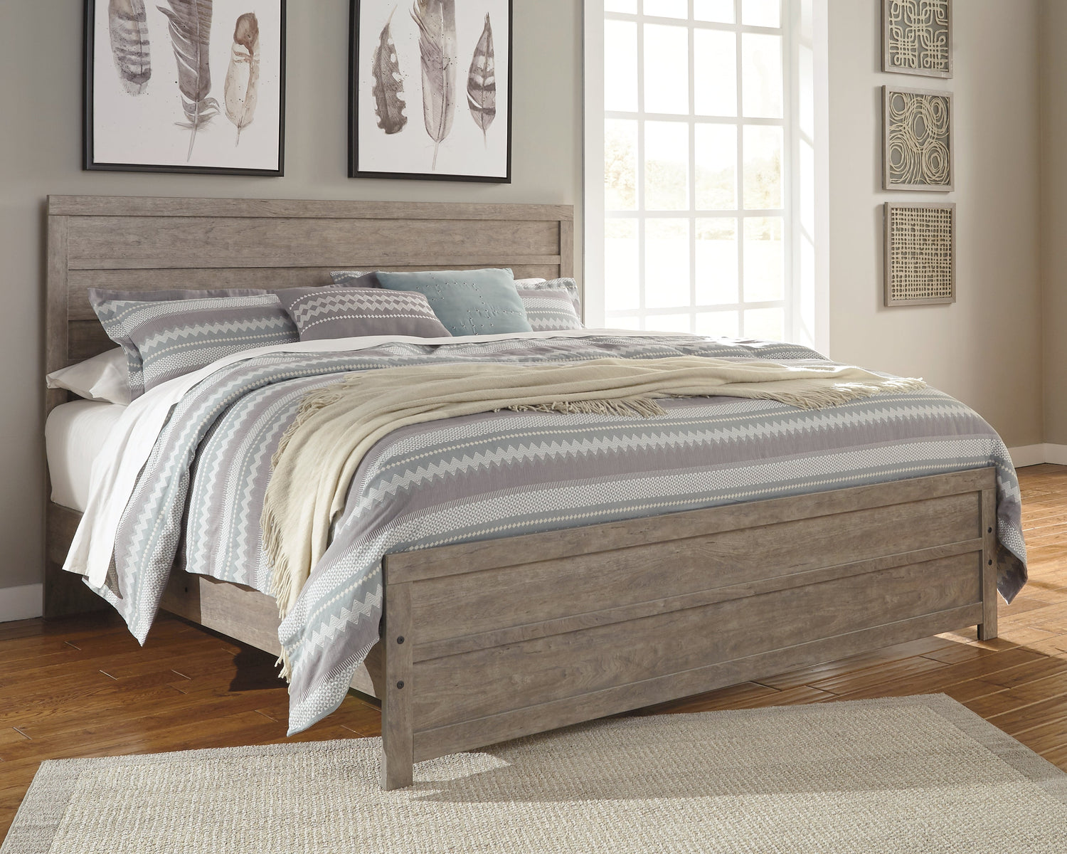 Culverbach King Panel Bed with Mirrored Dresser and 2 Nightstands in Gray - PKG011529