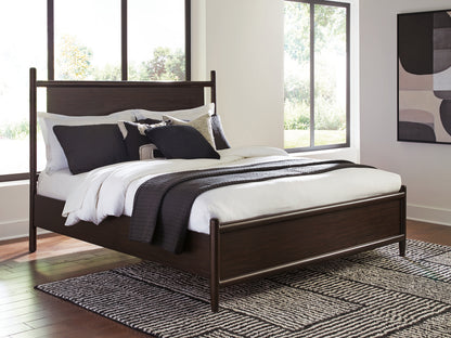 Dantenton Merlot California King Panel Bed - B611B7