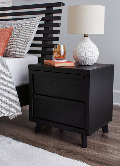 Danziar Queen Panel Platform Bed and 2 Nightstands - B1013B33