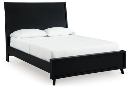 Danziar Queen Panel Platform Bed and 2 Nightstands - B1013B33