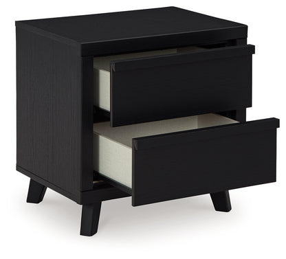 Danziar Queen Panel Platform Bed and 2 Nightstands - B1013B33