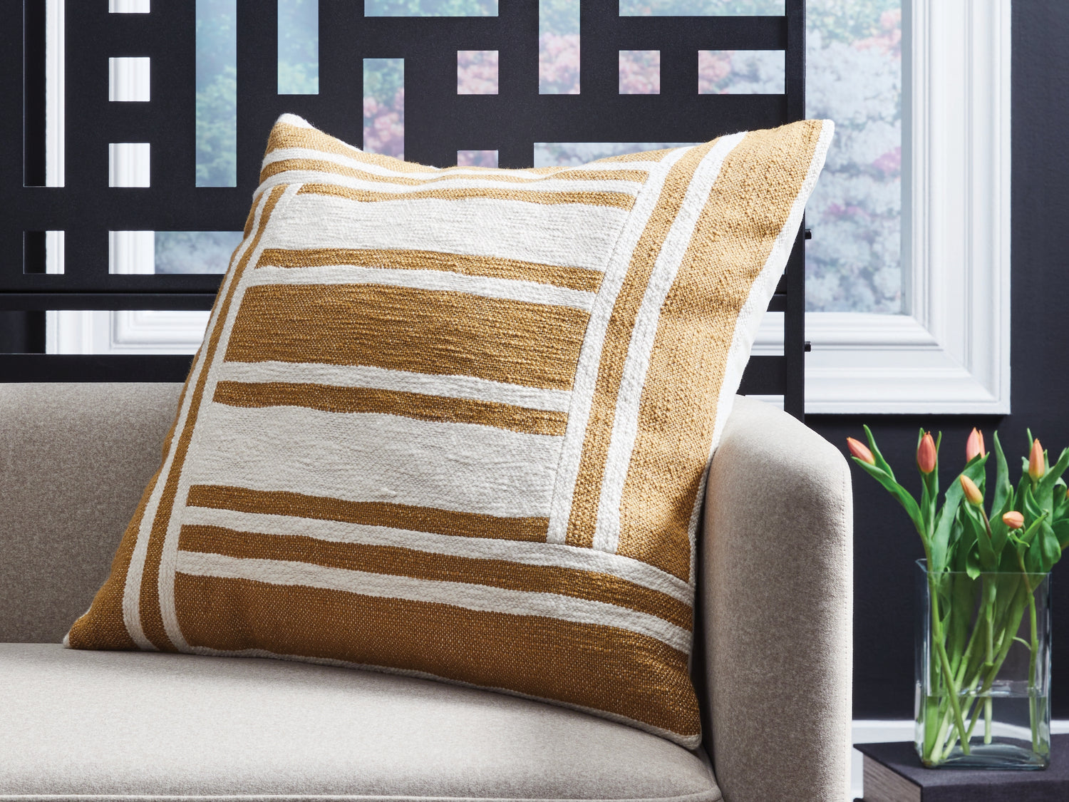 Darrman Ochre/Ivory Pillow (Set of 4) - A1001116