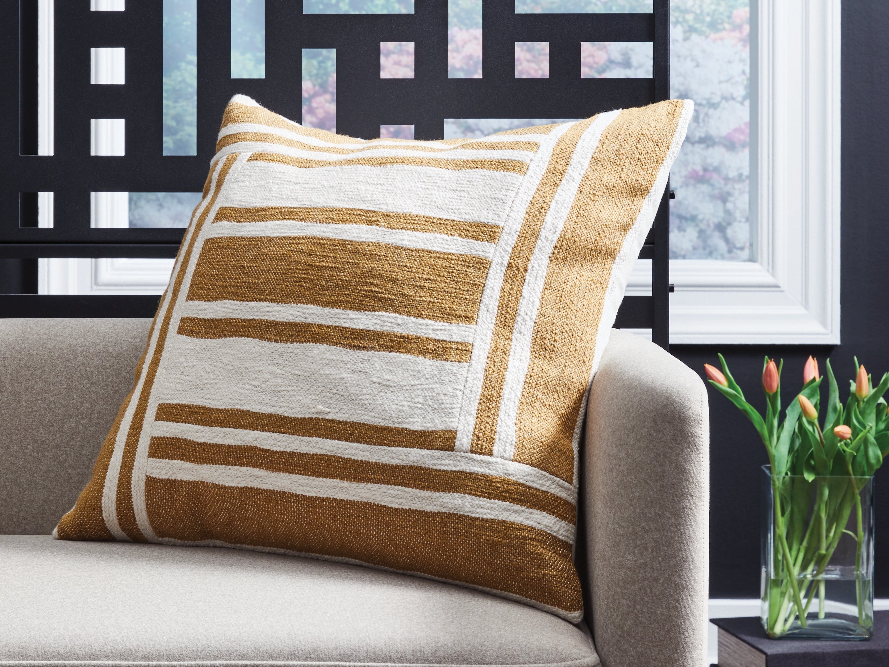 Darrman Ochre/Ivory Pillow (Set of 4) - A1001116
