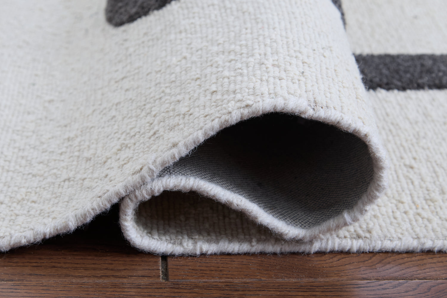 Davismour Ivory/Taupe/Charcoal Large Rug - R407561