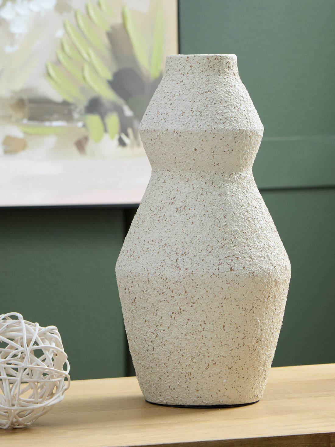 Dawthorne Cream Vase - A2000850