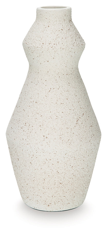 Dawthorne Cream Vase - A2000850