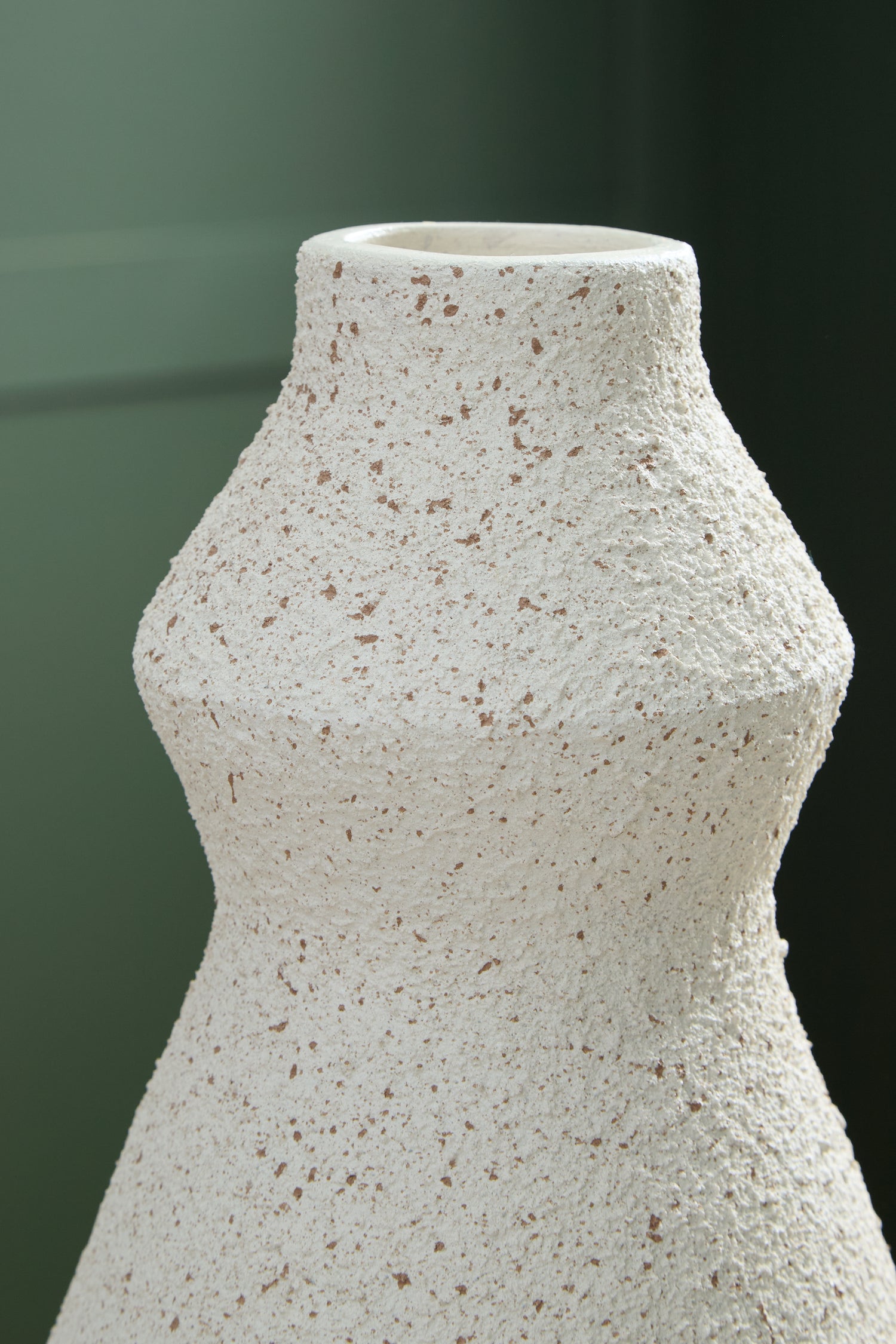 Dawthorne Cream Vase - A2000851