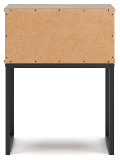 Deanlow Full Panel Headboard with Dresser and 2 Nightstands in Honey - PKG017178
