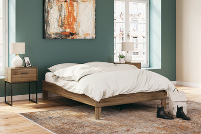 Deanlow Full Platform Bed with Dresser, Chest and Nightstand in Honey - PKG017197