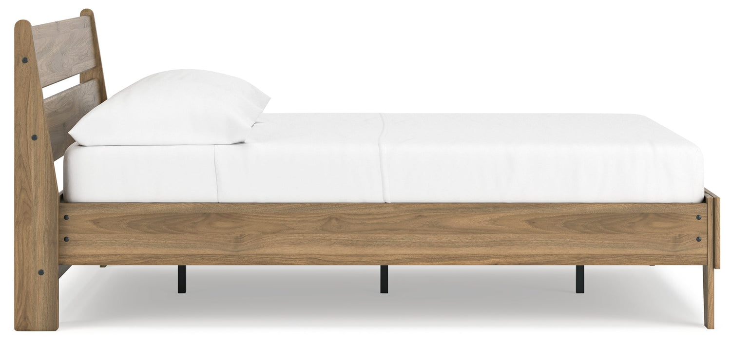 Deanlow Full Platform Panel Bed with 2 Nightstands in Honey - PKG017207