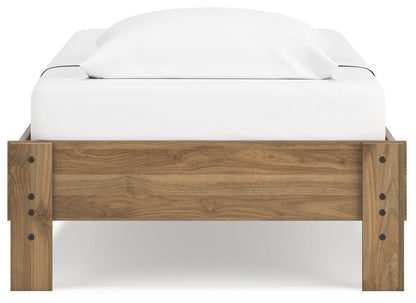 Deanlow Twin Platform Bed with Dresser and Chest in Honey - PKG017189