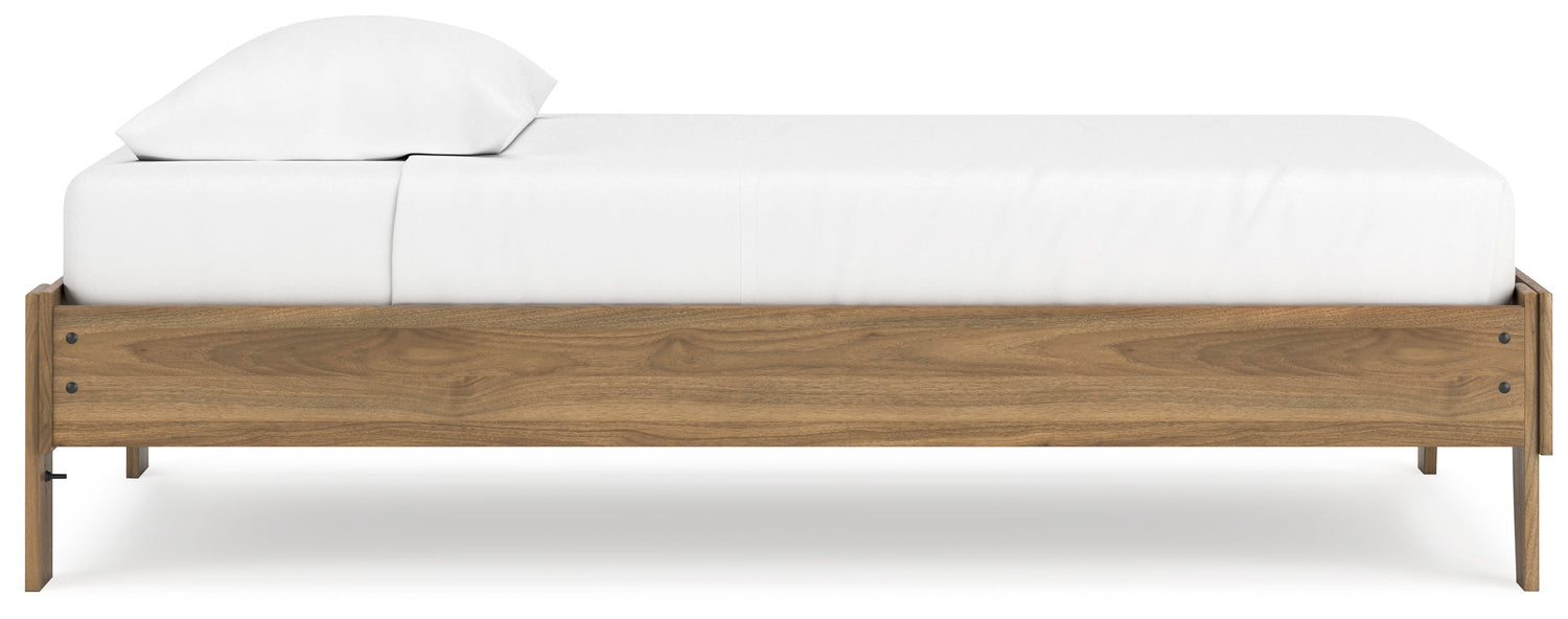 Deanlow Twin Platform Bed with Dresser in Honey - PKG017184