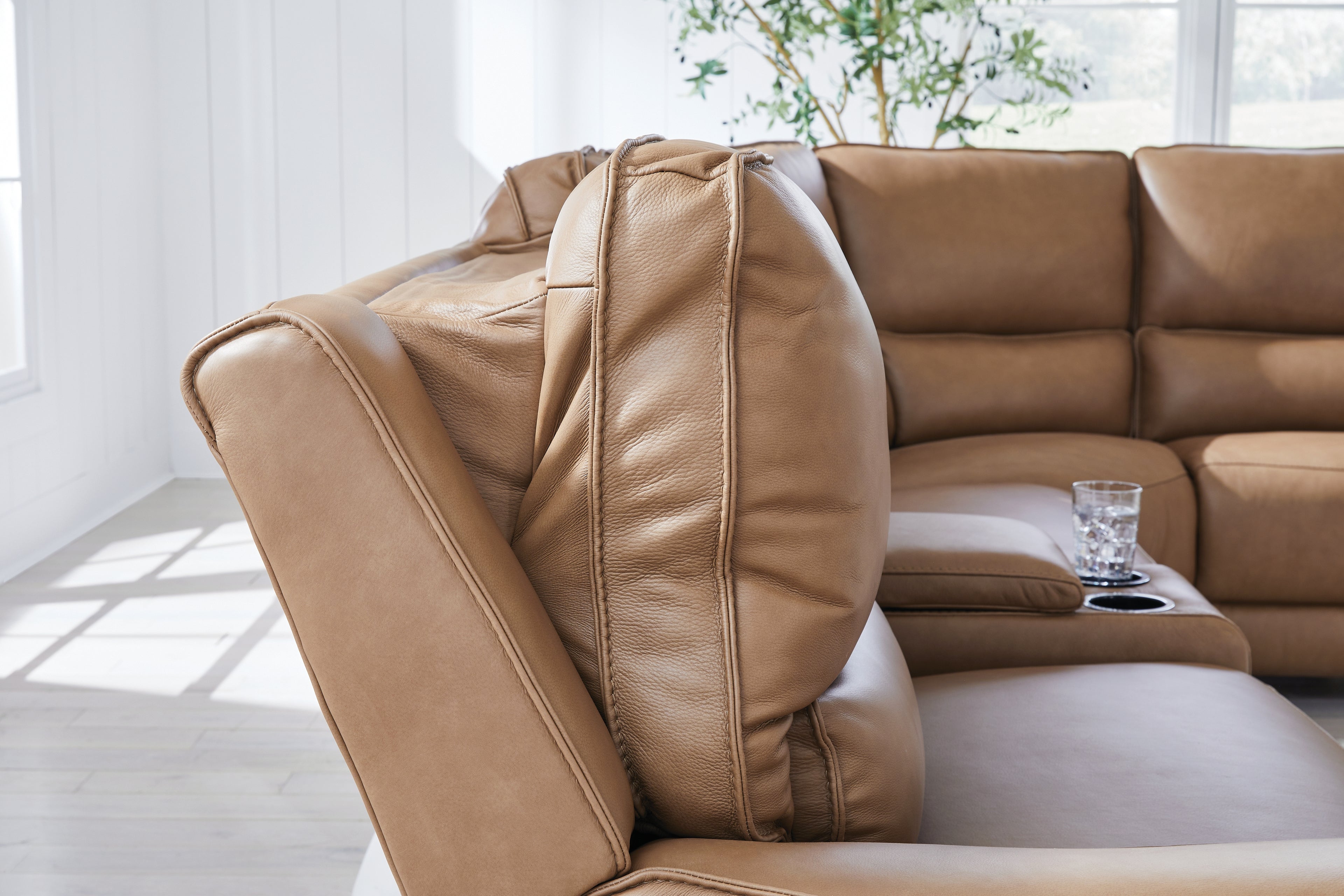 DeepWakes Caramel 6-Piece Reclining Sectional with Storage Console - PCU62606S36