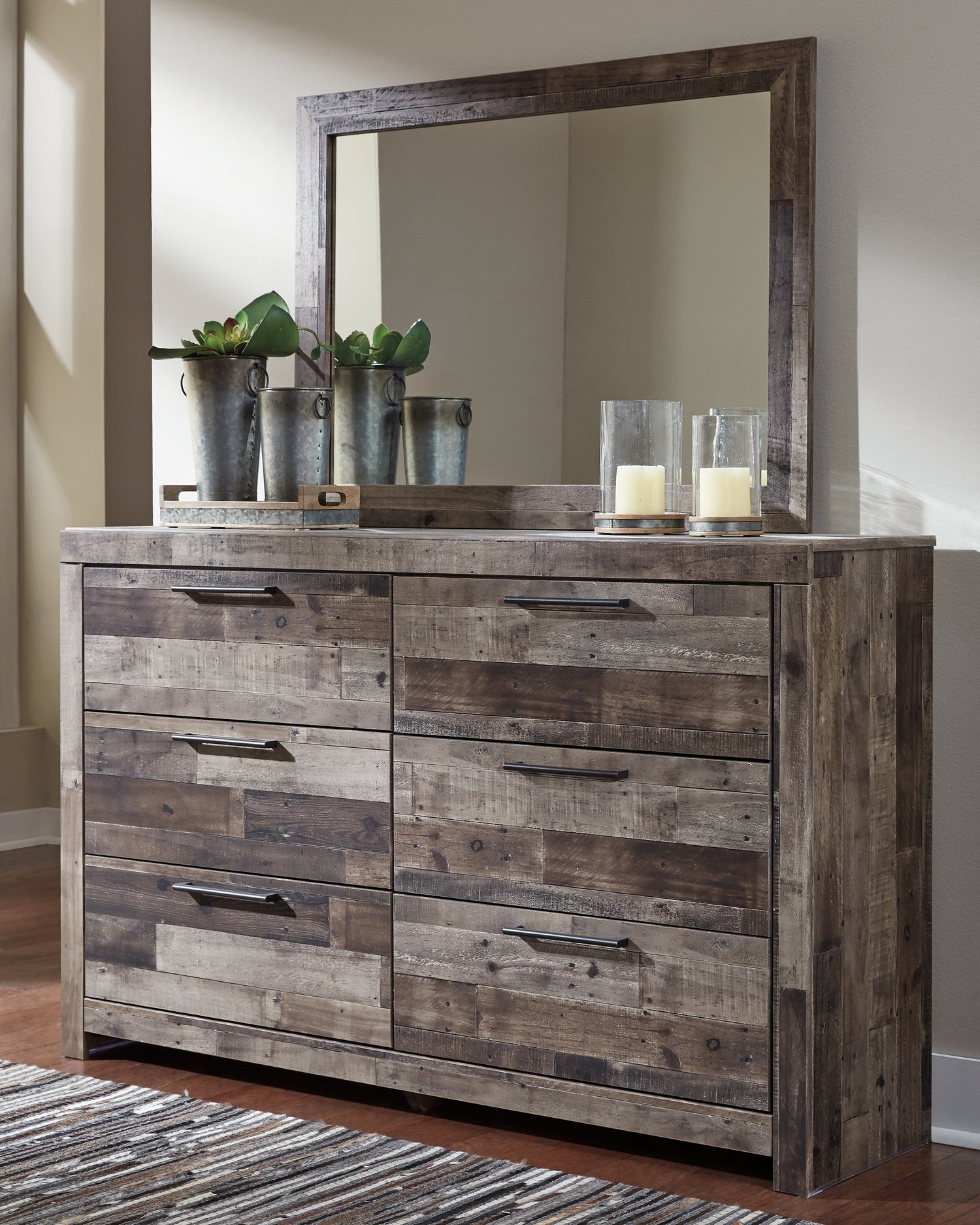 Derekson King Panel Bed with Mirrored Dresser in Multi Gray - PKG003341
