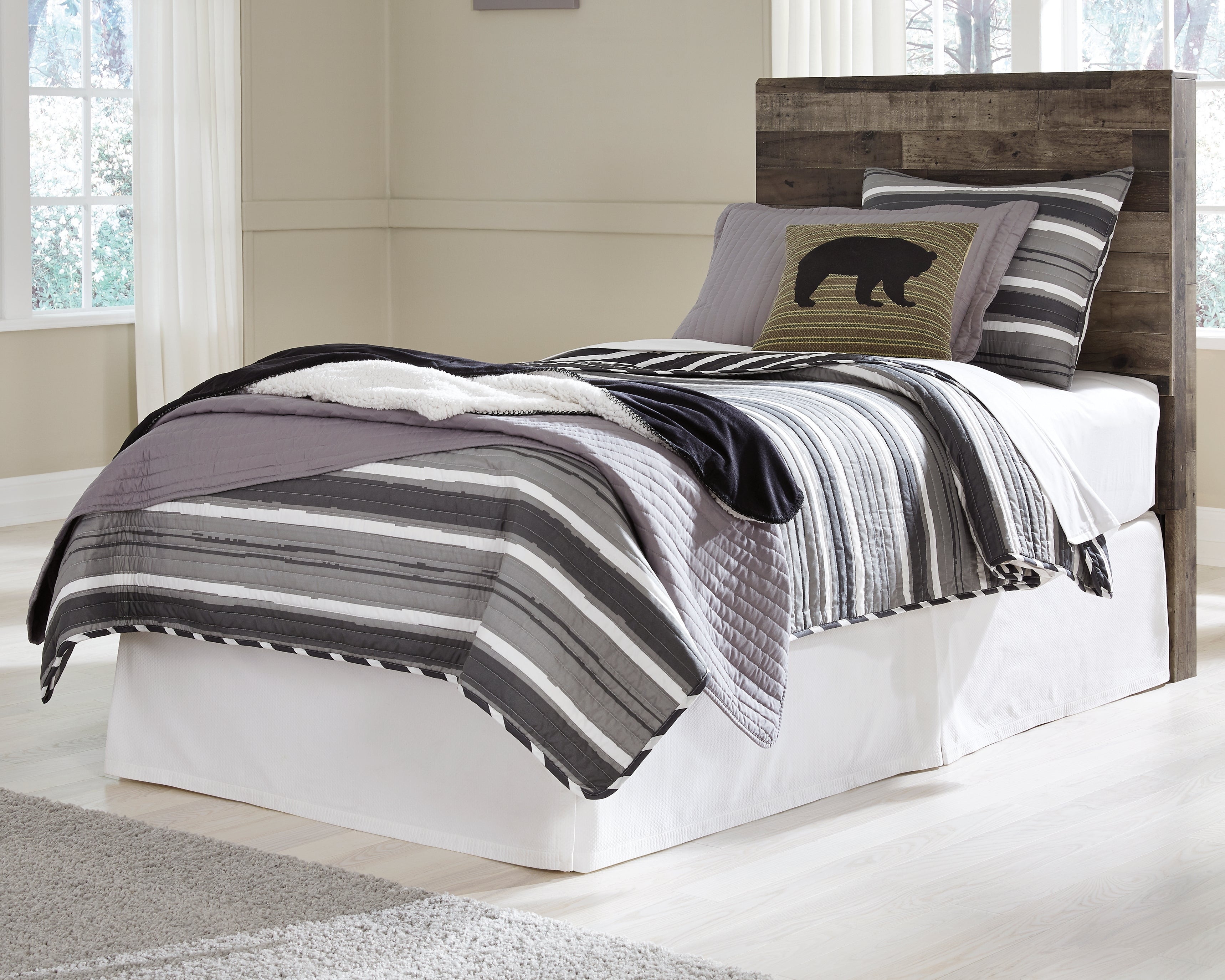 Derekson Twin Panel Headboard Bed with Mirrored Dresser, Chest and Nightstand in Multi Gray - PKG003473