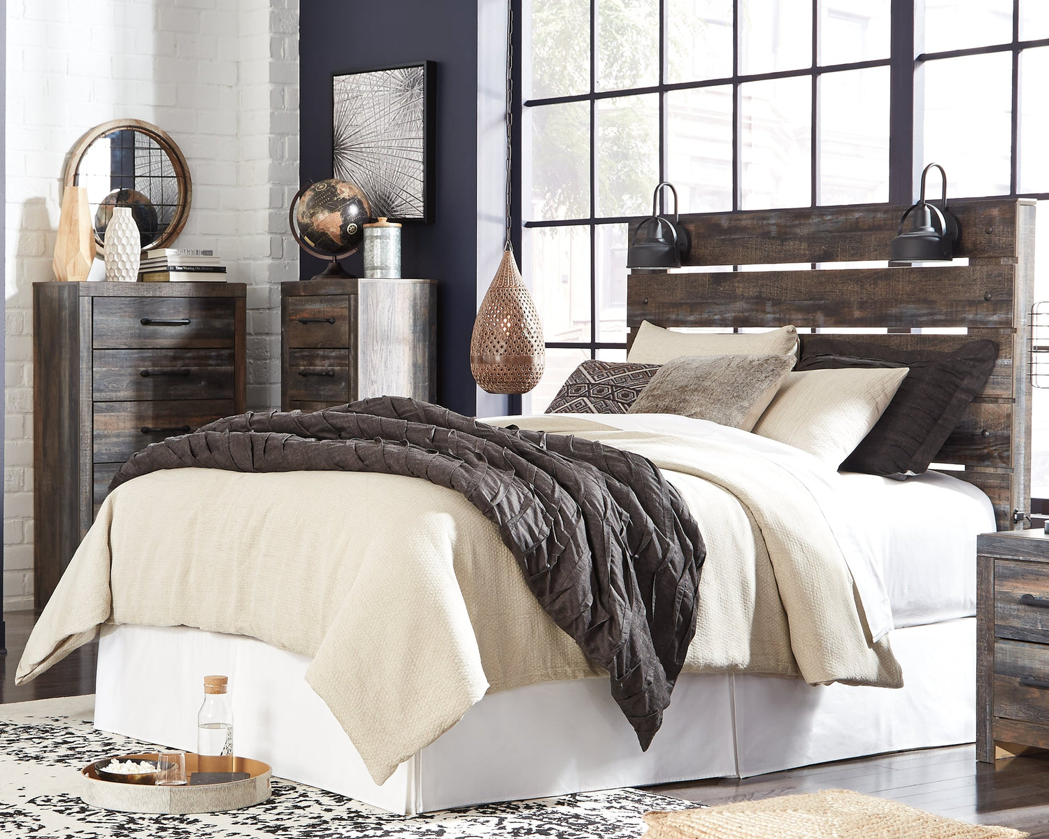Drystan Queen Panel Headboard Bed with Mirrored Dresser in Multi from Ashley - Luna Furniture
