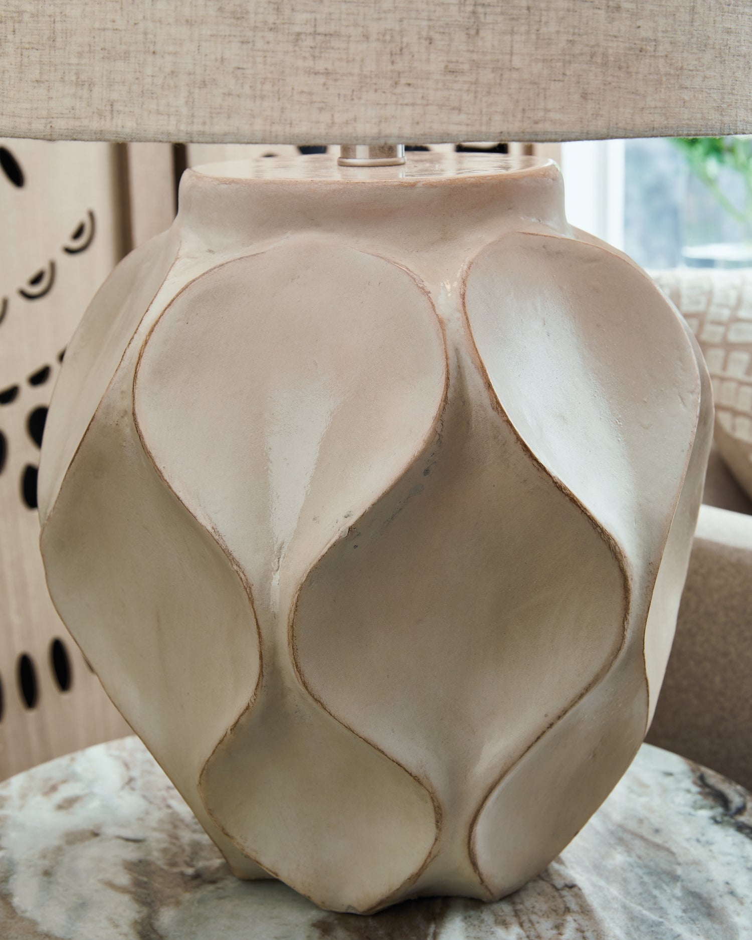 Edselham Distressed Cream Table Lamp - L235974
