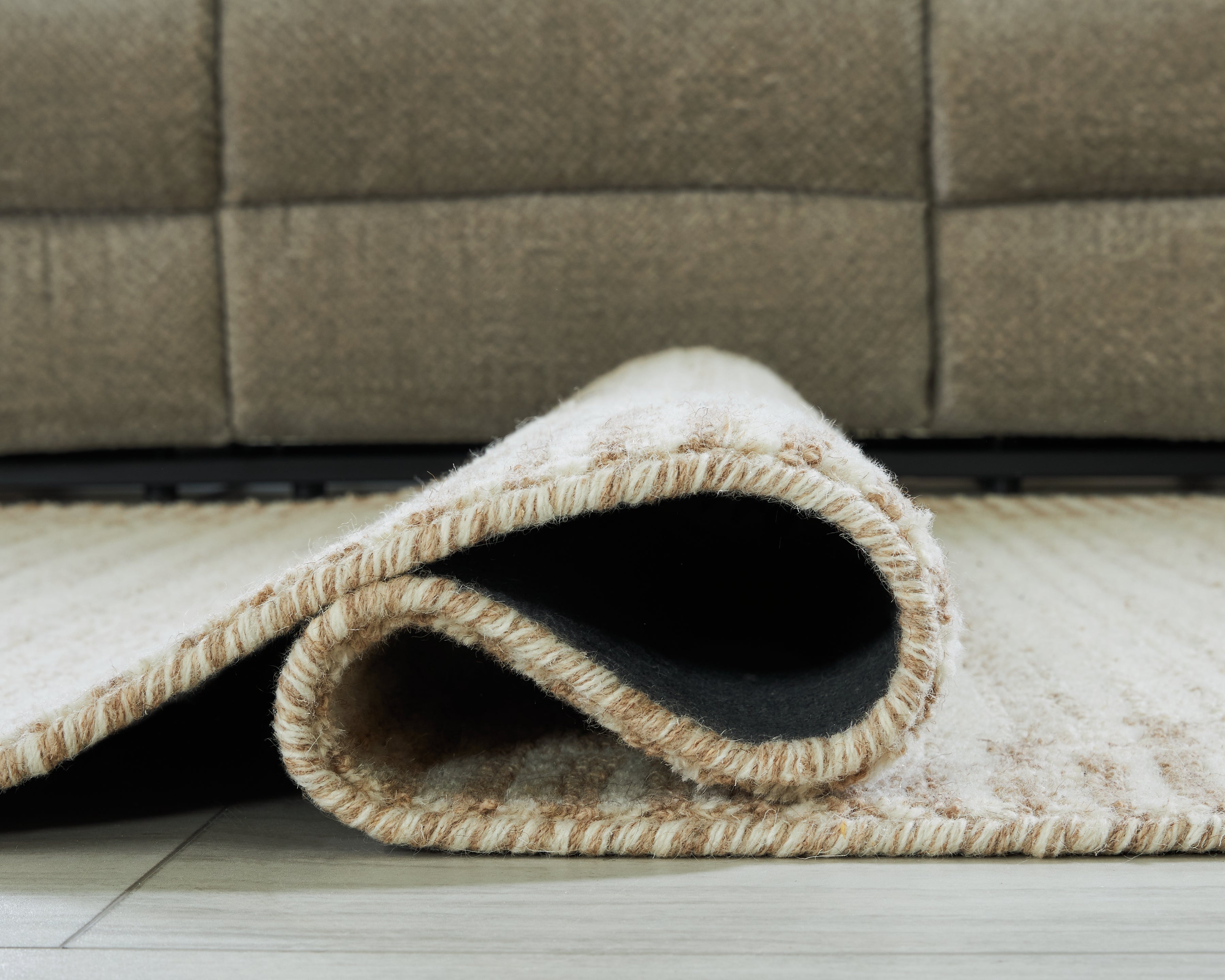 Emorymore Brown/Beige Extra Large Rug - R407300
