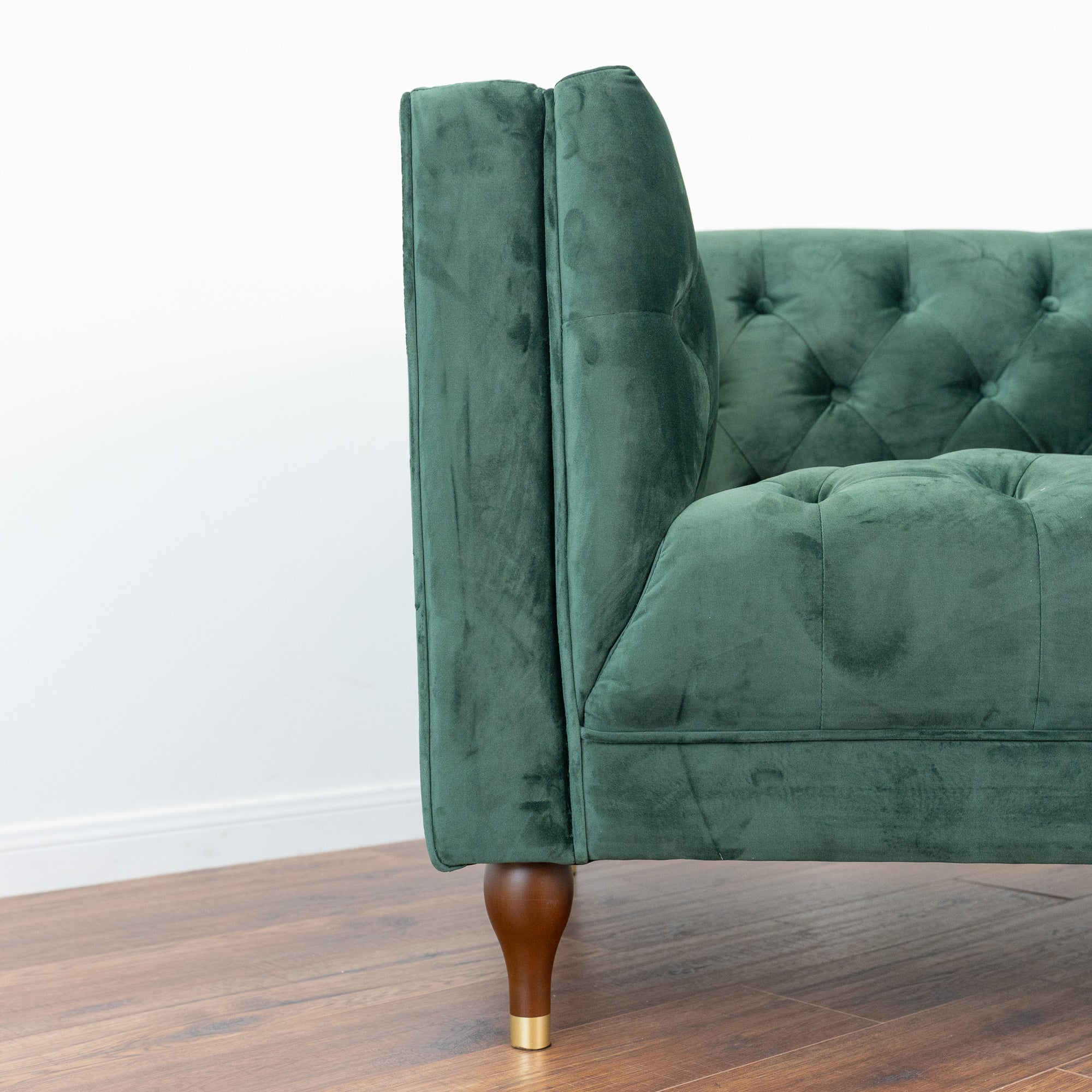 Evelyn Tufted Back Velvet Lounge Chair - LCH00300601