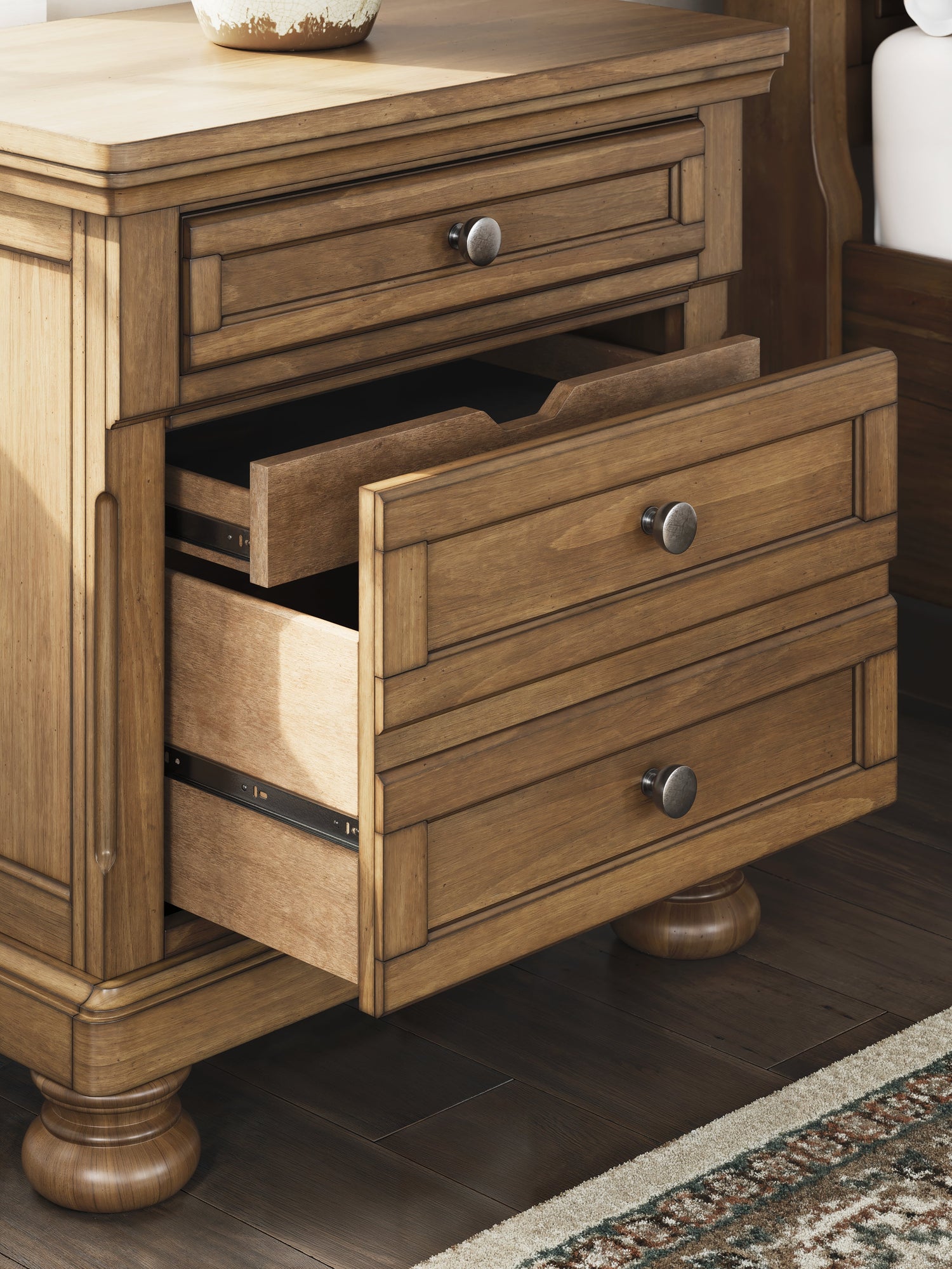 Feddinger King Storage Sleigh Bed with Mirrored Dresser, Chest and 2 Nightstands in Medium Brown from Ashley - Luna Furniture