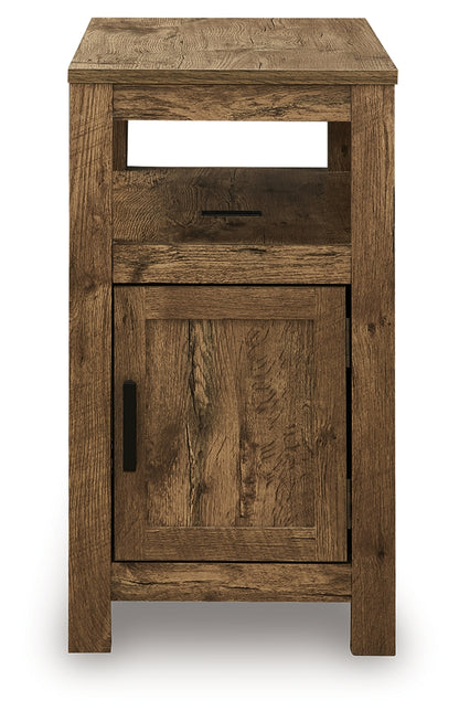 Fendenmore Brown Chairside End Table - T190-117