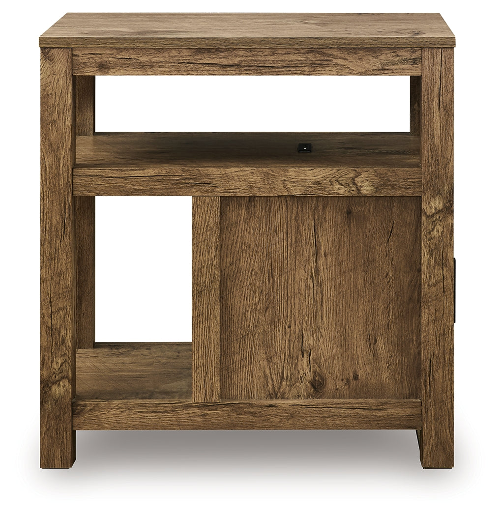Fendenmore Brown Chairside End Table - T190-117