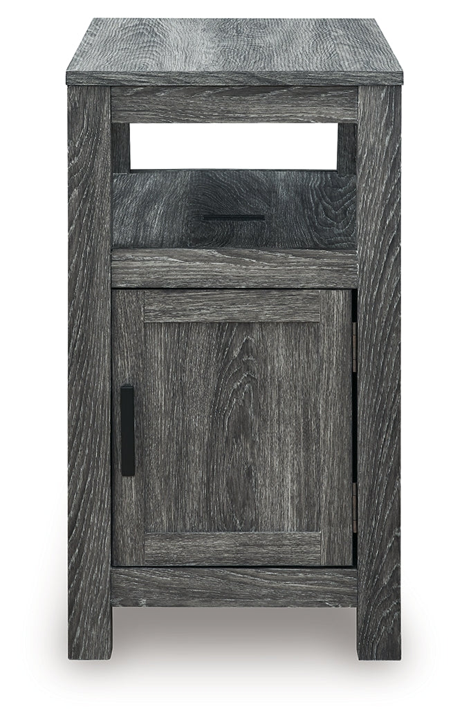 Fendenmore Two-tone Chairside End Table - T190-317
