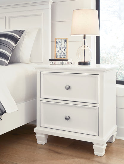 Fortman White King Panel Bed, Dresser and 2 Nightstands - B680B15