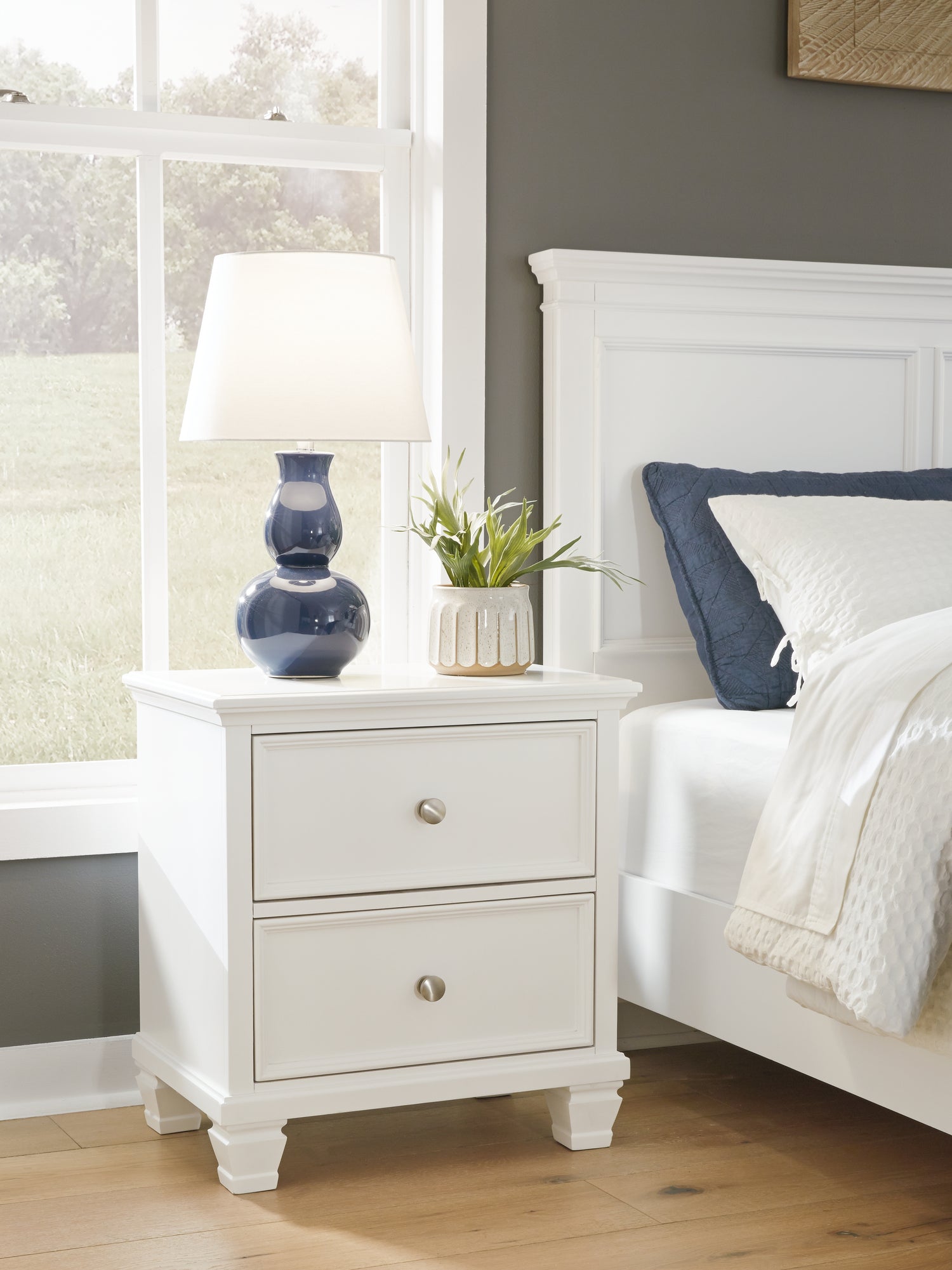 Fortman White King Panel Bed, Dresser and 2 Nightstands - B680B15