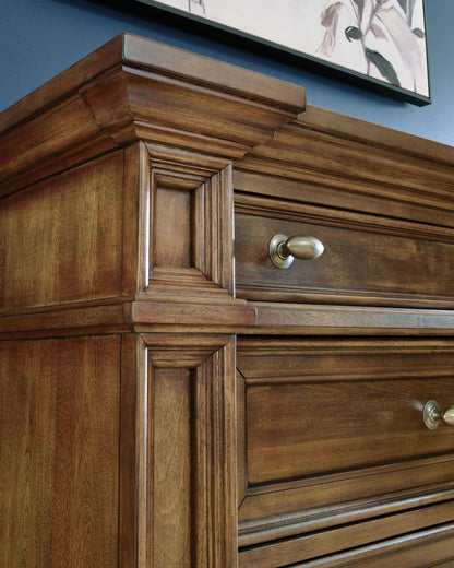 Frantanna Brown Chest of Drawers - PCB949-46