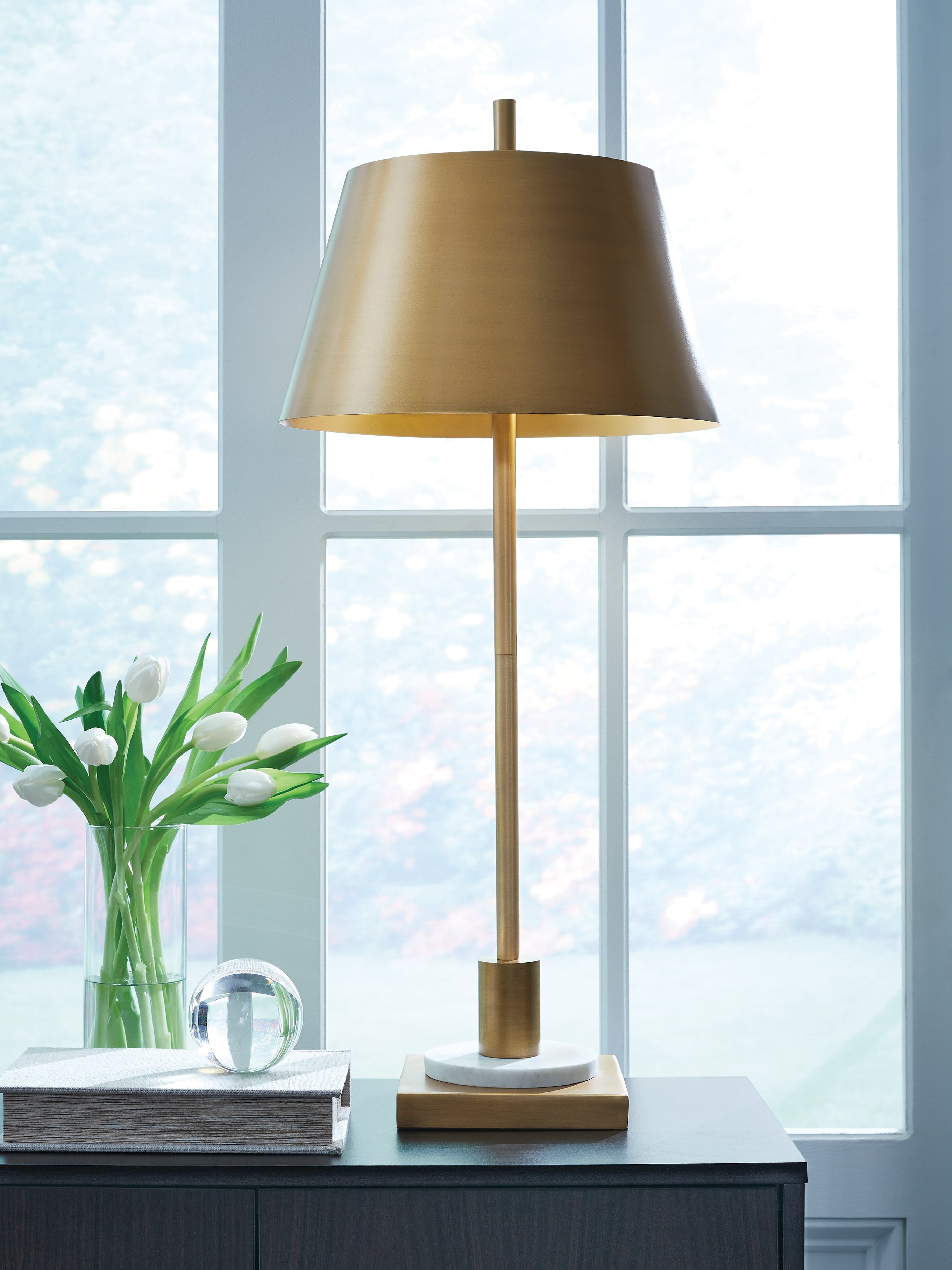 Fritzburn Gold Finish/White Table Lamp - L208444